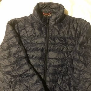 Lightweight navy puffy jacket